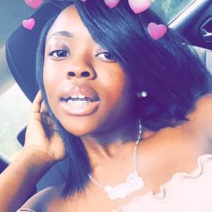 Meet your Posher, Akenya